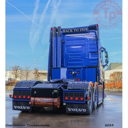 VOLVO FH5 GLOBETROTTER 6X2 TWIN STEER LIPPENS WSI 01-4553 WSI MODELS