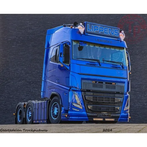VOLVO FH5 GLOBETROTTER 6X2 TWIN STEER LIPPENS WSI 01-4553 WSI MODELS