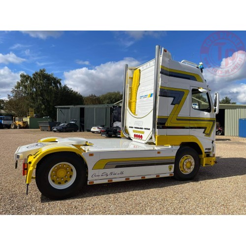 Volvo FH12 Globetrotter XL 4x2 - verpakt in luxe giftbox Payne - Greek Volvo TEKNO 87536 TEKNO