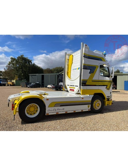 Volvo FH12 Globetrotter XL 4x2 - verpakt in luxe giftbox Payne - Greek Volvo TEKNO 87536 TEKNO
