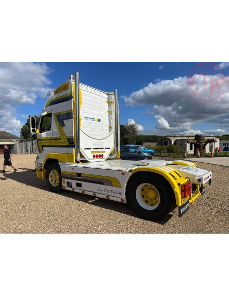 Volvo FH12 Globetrotter XL 4x2 - verpakt in luxe giftbox Payne - Greek Volvo TEKNO 87536 TEKNO