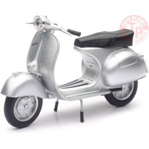Vespa 150gs 1:12 NEW RAY 57863 NEW RAY