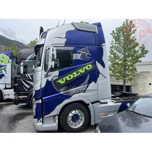 Volvo FH04 Globetrotter XL 4x2 con rimorchio frigorifero Lechner TEKNO 85922 TEKNO