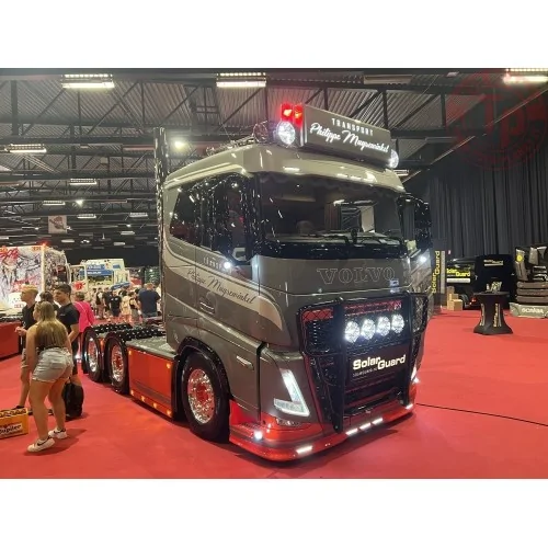 Volvo FH05 6x2 Philippe Muysewinkel TEKNO 86016 TEKNO