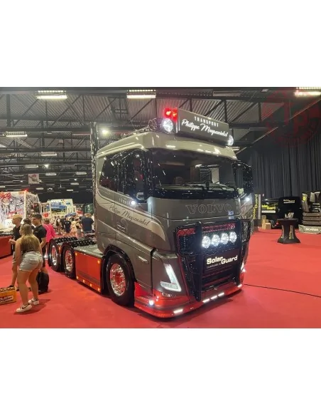 Volvo FH05 6x2 Philippe Muysewinkel TEKNO 86016 TEKNO
