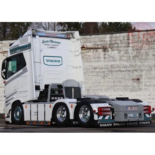 VOLVO FH5 GLOBETROTTER 6X2 TAG AXLE Lutra WSI 01-4611 WSI MODELS