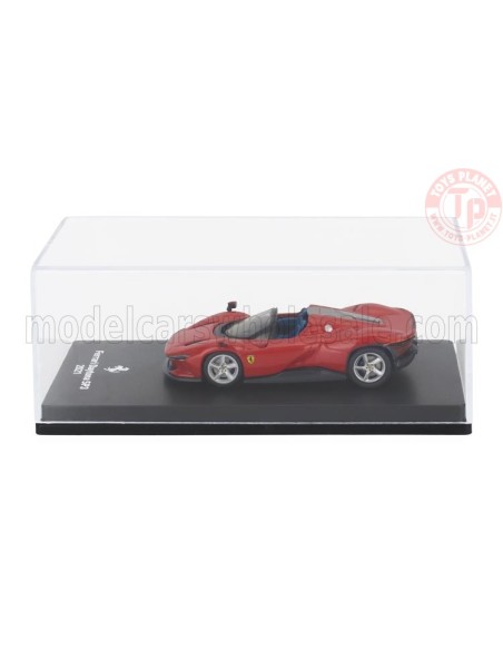 FERRARI DAYTONA SP3 OPEN ROOF 2021 CON VETRINA 1/64 E9 ALTRE MARCHE FERRARI DAYTONA SP3 OPEN ROOF 2021 CON VETRINA 1/64 E9 ALTRE MARCHE