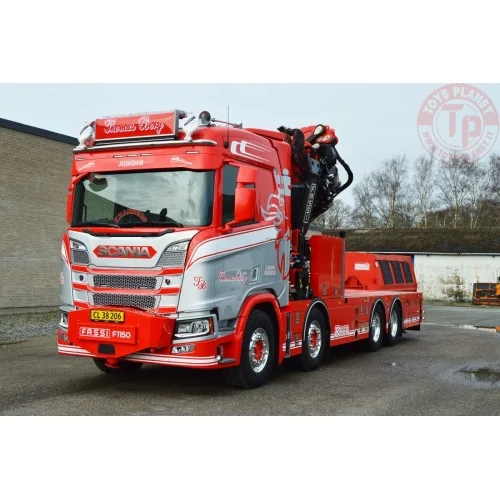 SCANIA R NORMAL CR20N 8X4 RIGED FLATBED TRUCK WITH FASSI 1100 + JIB Thomas Berg WSI 01-4444 WSI MODELS