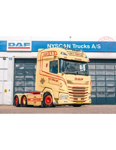 DAF XG+ 6X2 TAG AXLE Lars E. Nielsen WSI 01-4633 WSI MODELS DAF XG+ 6X2 TAG AXLE Lars E. Nielsen WSI 01-4633 WSI MODELS