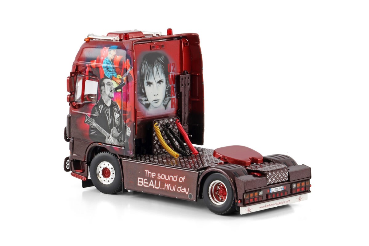 WSI] DAF XF super space cab 4X2 – STAREK 达夫两轴拖头STAREK公司