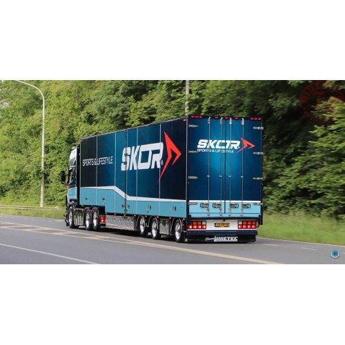 Scania R-series Topline con rimorchio a pianale ribassato Skor TEKNO 87681 TEKNO
