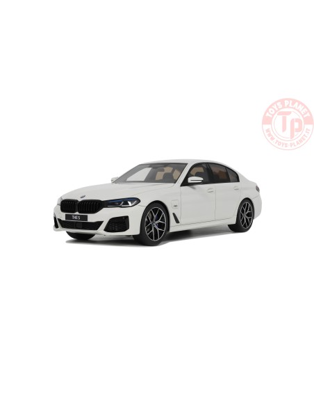 1:18 BMW 545E X DRIVE SALOON M SPORT 2023 GT496 GT SPIRIT