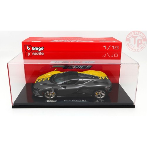 1/18 FERRARI DAYTONA SP3 CLOSED ROOF SPECIAL LIVERY 2022 CON VETRINA BURAGO 18-16XXX-YE-VET BURAGO