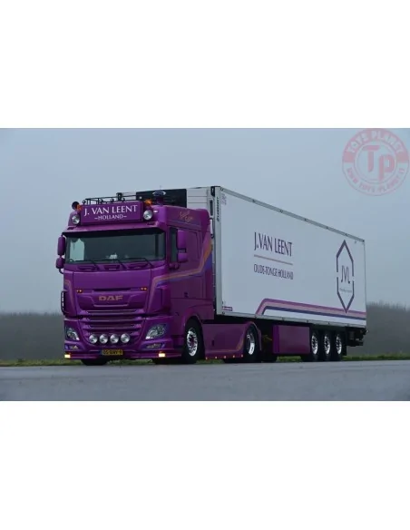 DAF XF 4x2 Space Cab tractor with 3-axle refrigerated trailer Jarno van Leent Transport TEKNO 87134 TEKNO