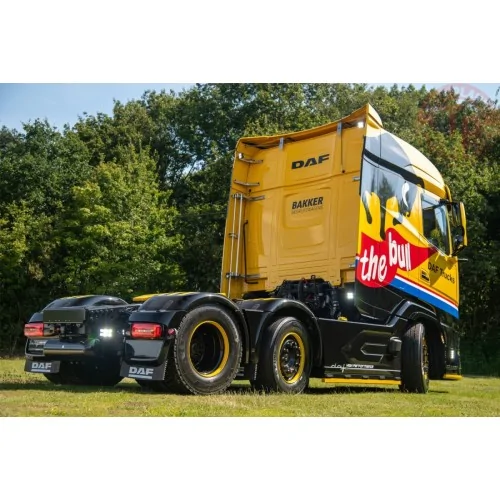 DAF XG 6X2 TWIN STEER The Bull WSI 01-4763 WSI MODELS