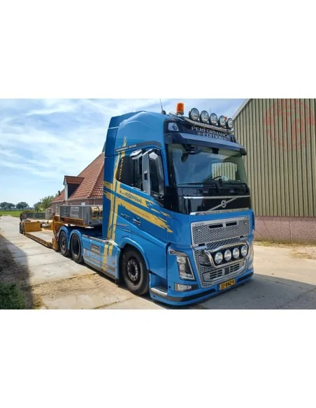 VOLVO FH4 GLOBETROTTER XL 6X2 TAG AXLE EURO PX LOW LOADER - 2 AXLE L.A. van Roozendaal WSI 01-4586 WSI MODELS VOLVO FH4 GLOBETROTTER XL 6X2 TAG AXLE EURO PX LOW LOADER - 2 AXLE L.A. van Roozendaal WSI 01-4586 WSI MODELS