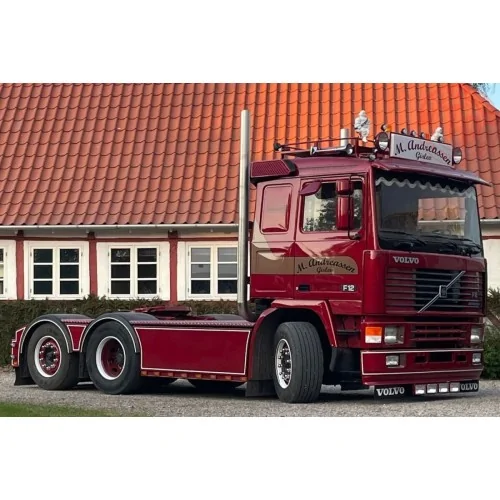 VOLVO F12 6X2 TAG AXLE Michael Andreassen WSI 01-4681 WSI MODELS