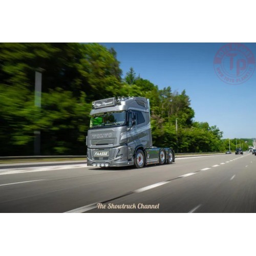 Volvo FH Aero Globetrotter 6x2 Phillipe Muysewinkel TEKNO 90178 TEKNO