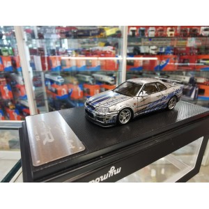 1/64 NISSAN SKYLINE GT-R R34 V-SPEC GRIGIA/BLU MC640009I MODELCOLLECT