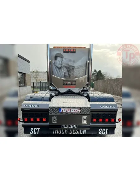 VOLVO FH5 SLEEPER CAB 6X2 TAG AXLE GVT Transport Brugge WSI 01-4698 WSI MODELS
