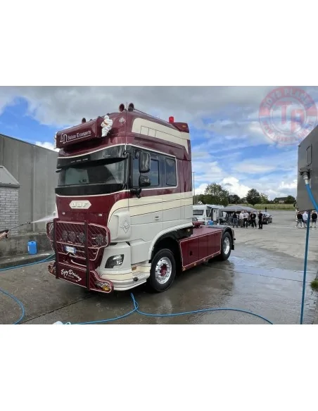 DAF Euro 6 XF Super Space Cab 4x2 LD Transport TEKNO 86506 TEKNO DAF Euro 6 XF Super Space Cab 4x2 LD Transport TEKNO 86506 TEKNO
