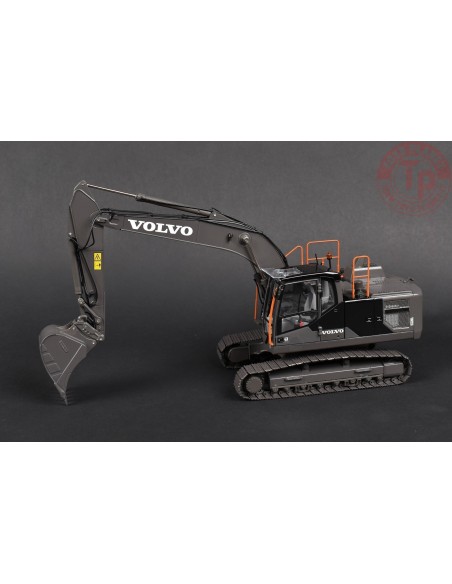 1/32 Volvo EC220E Black Edition Limited 999pz AT3200127 AT COLLECTIONS