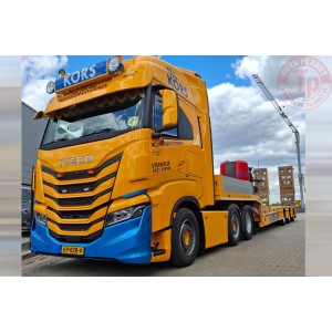 1/50 IVECO S-WAY AS HIGH MY2024 6X2 TWIN STEER SEMI LOW LOADER WITH RAMPS - 3 AXLE Kors Hoogwerksystemen WSI 01-5053 WSI MODELS