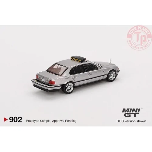 BMW 750 IL (E39) TOMORROW NEVER DIES GERMAN BLISTER PACKAGING 1997 1:64 MGT00902-007G MINI GT