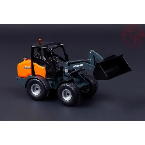 DOOSAN DL 85 PALA GOMMATA 1:32 IMC MODELS 99-10103 IMC MODELS 1:32