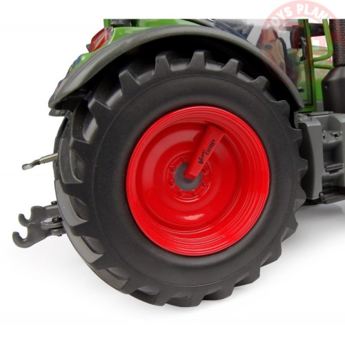 1/32 Fendt 516 Vario - 2026 UH 6740 UNIVERSAL HOBBIES