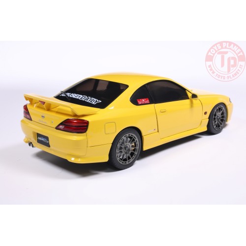 1/18 NISSAN SILVIA S15 SPEC-R AERO LIGHTNING YELLOW 1999 S1812206 SOLIDO