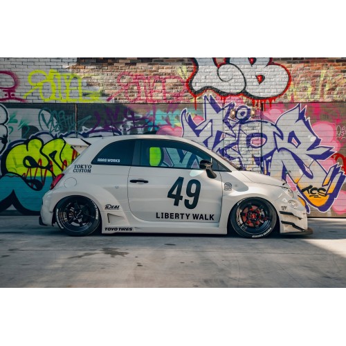 1/18 FIAT 500 ABARTH LIBERTY WALK BODY KIT 2025 S1815401 SOLIDO