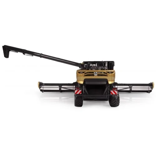 1/32 New Holland CR11 Gold Show Edition UH 6829 UNIVERSAL HOBBIES