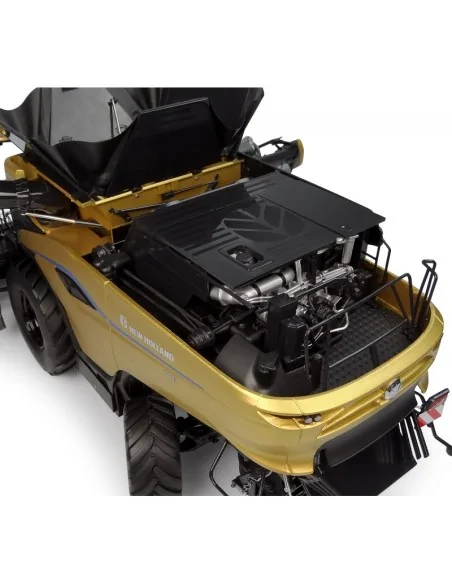 1/32 New Holland CR11 Gold Show Edition UH 6829 UNIVERSAL HOBBIES