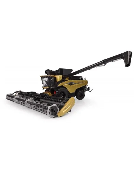 1/32 New Holland CR11 Gold Show Edition UH 6829 UNIVERSAL HOBBIES