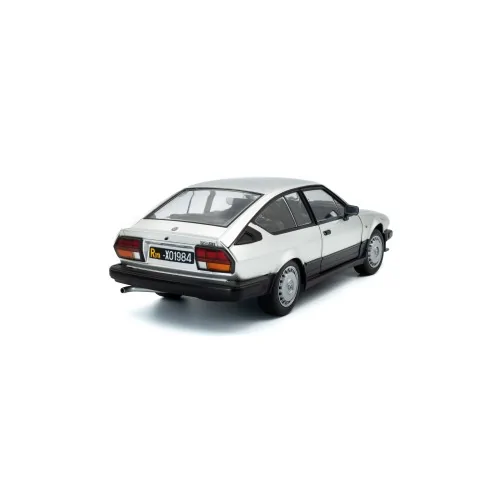 1/18 ALFA ROMEO GTV6 1984 SILVER S1802307 SOLIDO