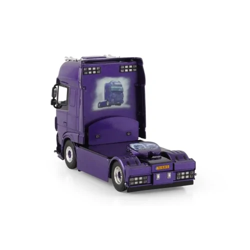 DAF XF SUPER SPACE CAB 4X2 Verweij WSI 01-4921 WSI MODELS