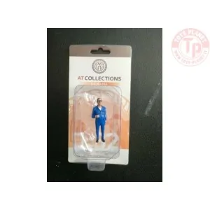 Martin Smoking Pipe Hand painted detailed diorama figure. AT COLLECTIONS 32149 AT COLLECTIONS