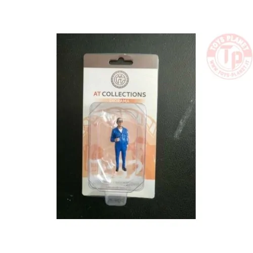 Martin Smoking Pipe Hand painted detailed diorama figure. AT COLLECTIONS 32149 AT COLLECTIONS