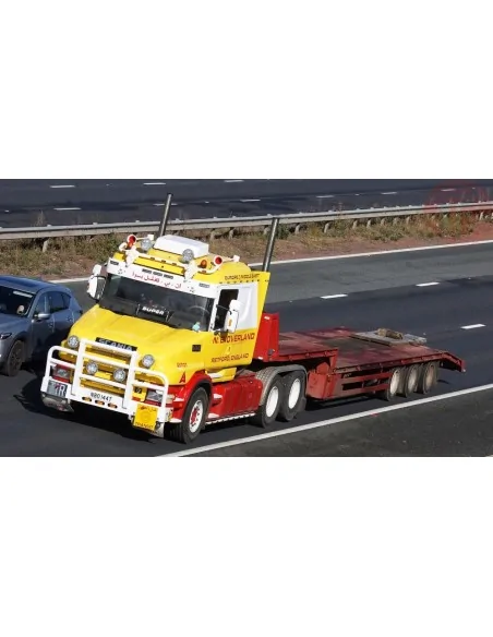 Scania 4-serie Torpedo met 3-assige semi dieplader Overland TEKNO 85268 TEKNO Scania 4-serie Torpedo met 3-assige semi dieplader Overland TEKNO 85268 TEKNO