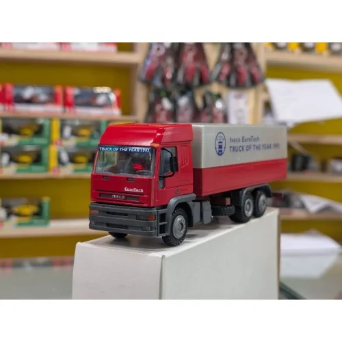1/50 Iveco Eurotech 3 assi rosso CON11 CONRAD