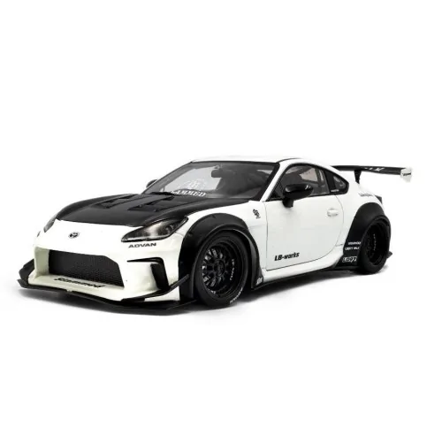 1/18 TOYOTA GR86 LBWK BODY KIT COUPE 2024 PEARL WHITE S1813602 SOLIDO