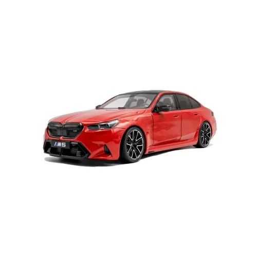 1/18 BMW M5 M 2025 FIRE RED S1814702 SOLIDO