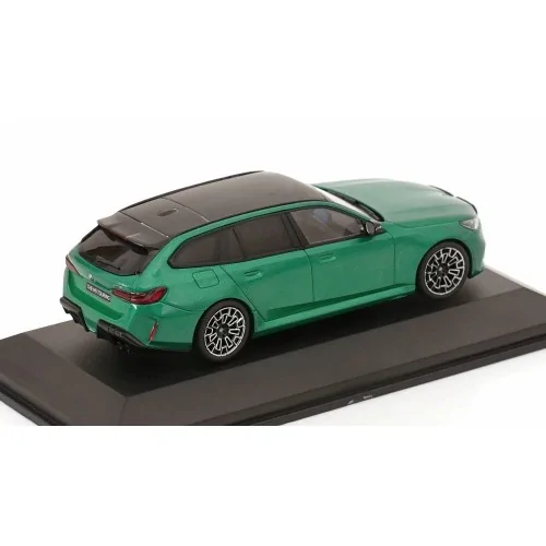1/43 BMW M5 TOURING 2024 ISLE OF MAN GREEN S4317503 SOLIDO