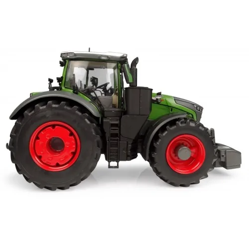 1/32 Fendt 1052 Vario Europe version 2026 UH 6851 UNIVERSAL HOBBIES