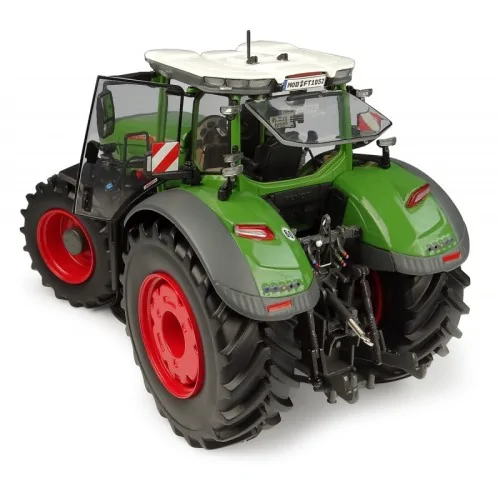 1/32 Fendt 1052 Vario Europe version 2026 UH 6851 UNIVERSAL HOBBIES