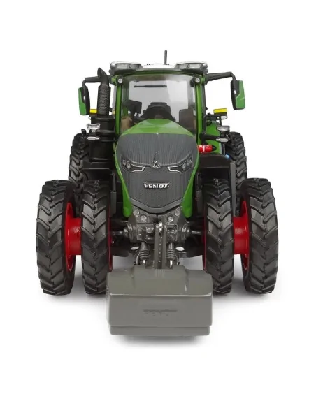 1/32 Fendt 1052 Vario US version with dual crop tires 2026 UH 6876 UNIVERSAL HOBBIES