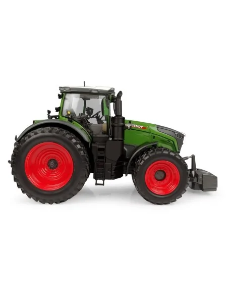 1/32 Fendt 1052 Vario US version with dual crop tires 2026 UH 6876 UNIVERSAL HOBBIES