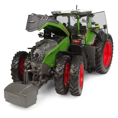 1/32 Fendt 1052 Vario US version with dual crop tires 2026 UH 6876 UNIVERSAL HOBBIES
