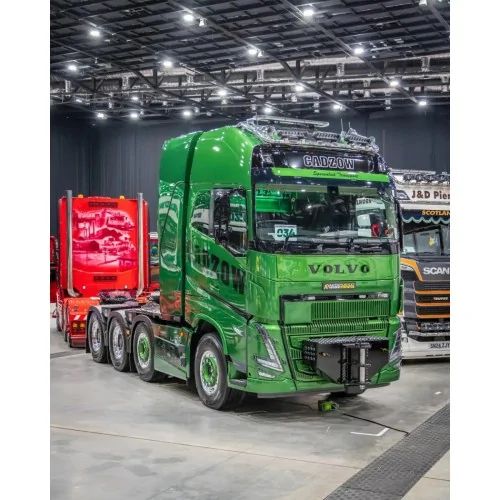 1/50 Cadzow Volvo FH05 Globetrotter XL 8x4 TEKNO 90151 TEKNO